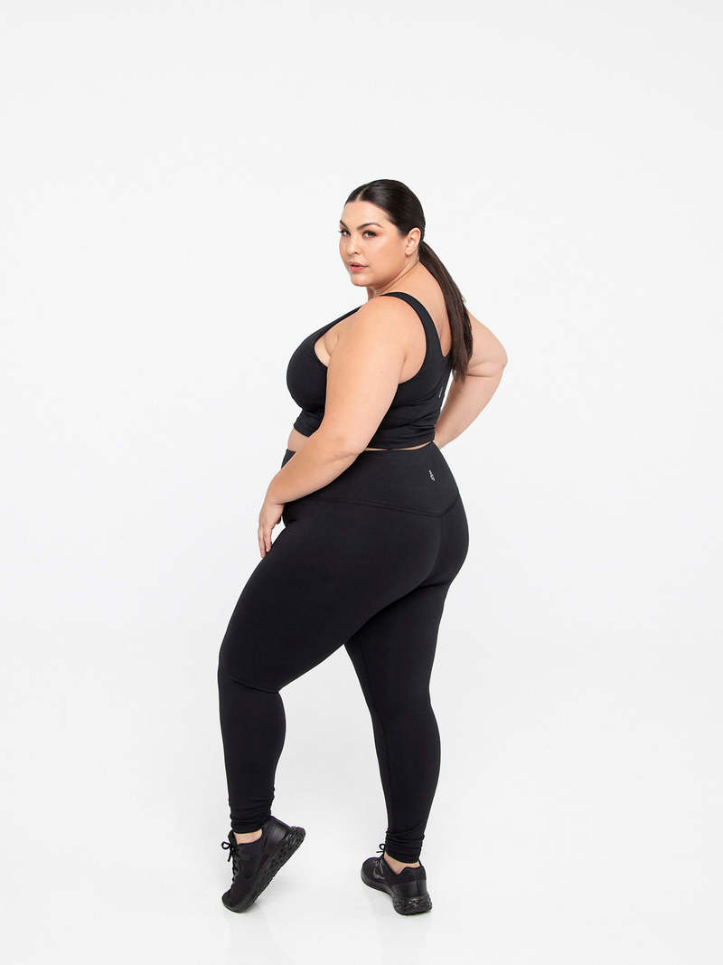 Real Essentials 4-Pack: Women's Full Length Fitted Athletic Yoga  Performance Leggings with Pockets (Available in Plus Size)